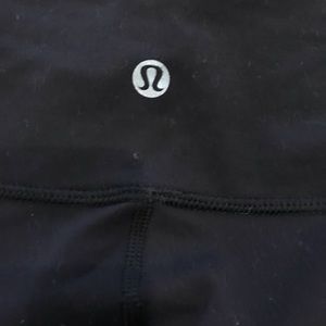 Size 2-4 lululemon capris